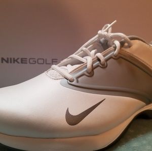 Nike golf shoes 8M